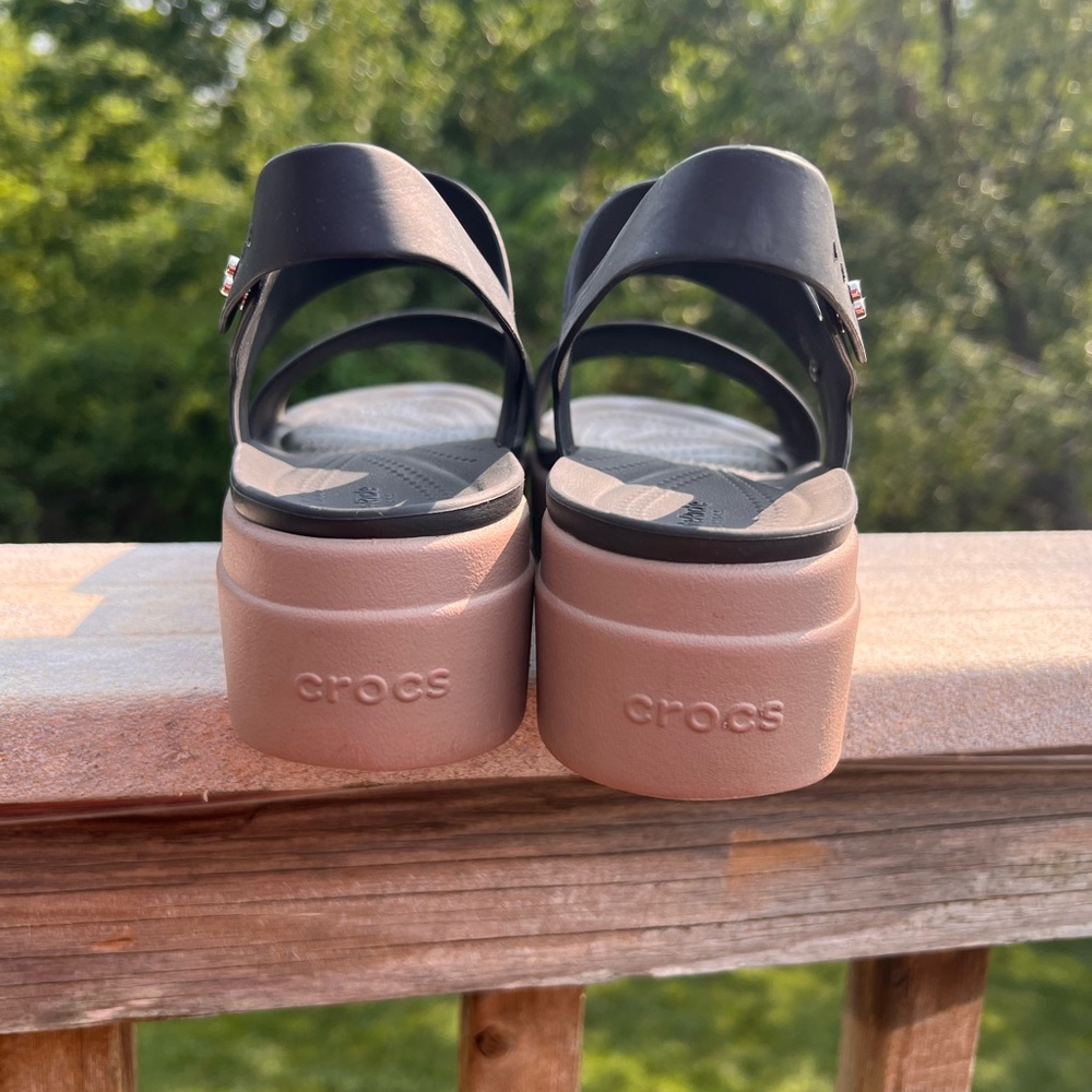 CROCS Black & Brown Sandals with Adjustable Slingback - Picture 4 of 6